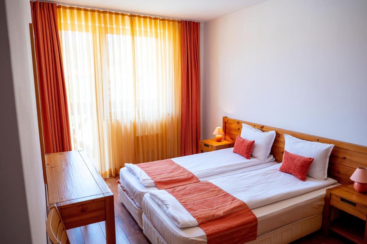 Two Bedroom Apartments In Murphys Lodge Bansko Extérieur photo