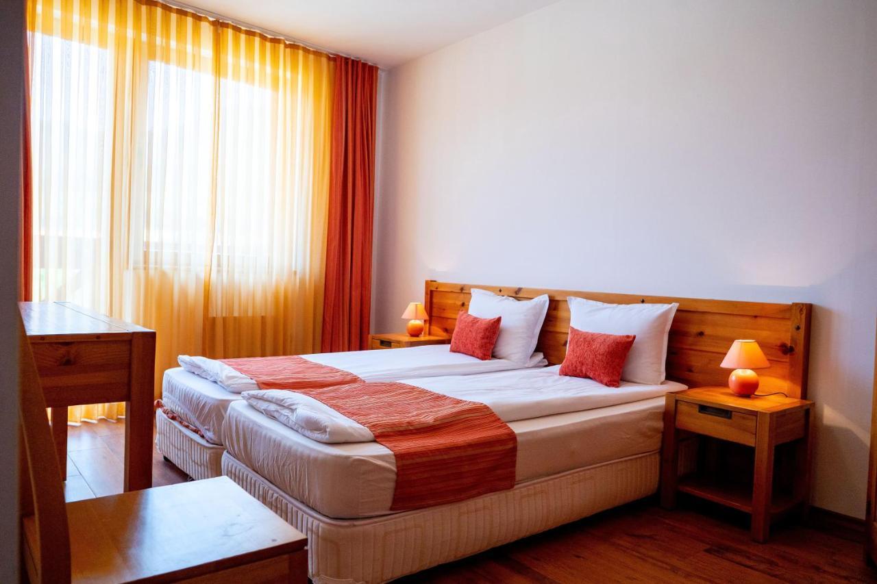 Two Bedroom Apartments In Murphys Lodge Bansko Extérieur photo